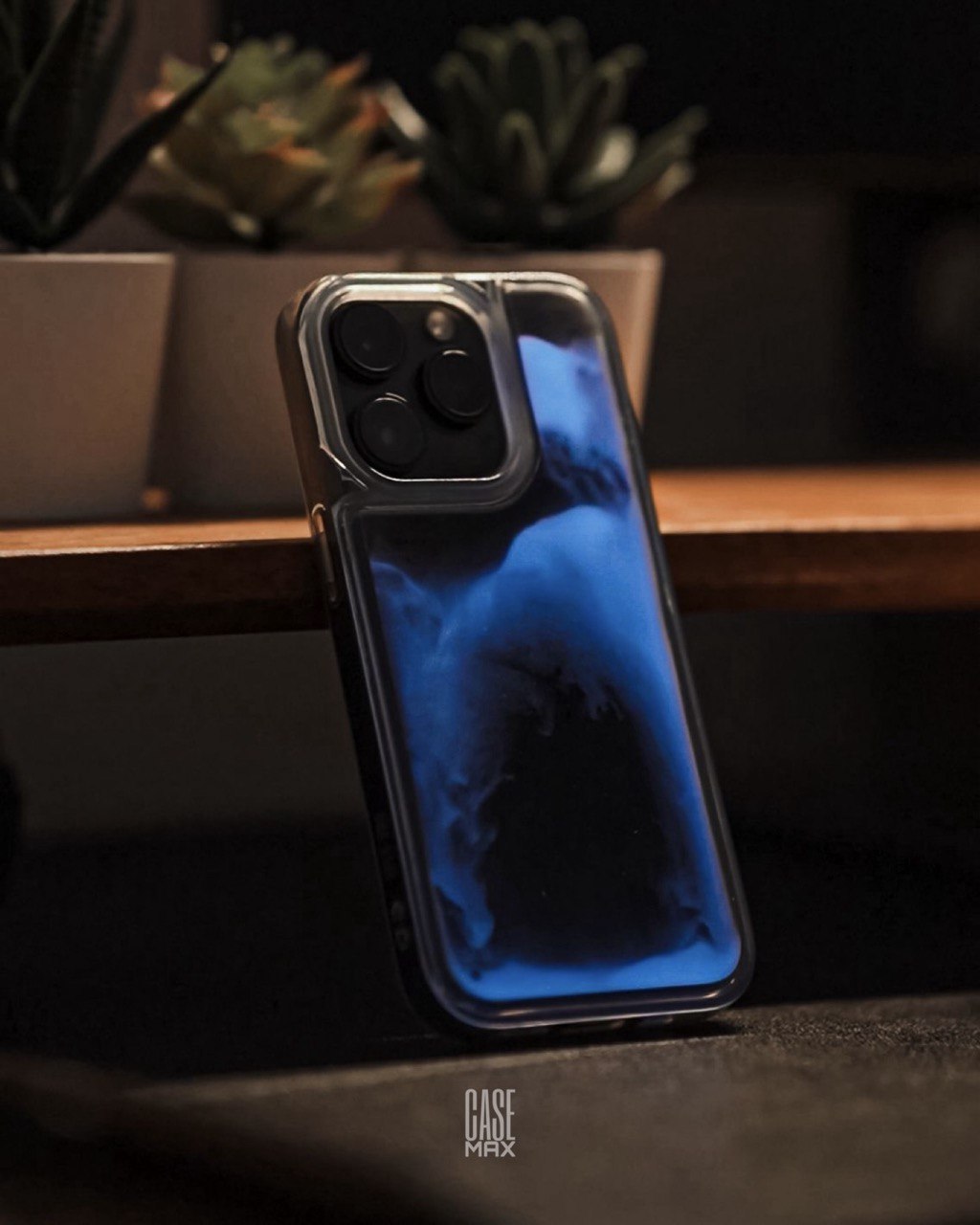 LUMINOUS CASE