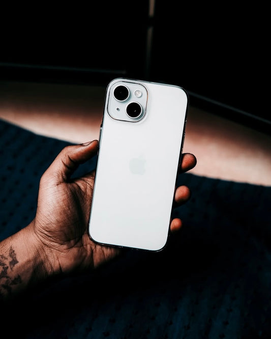 NON YELLOWISH TRANSPARENT CASE